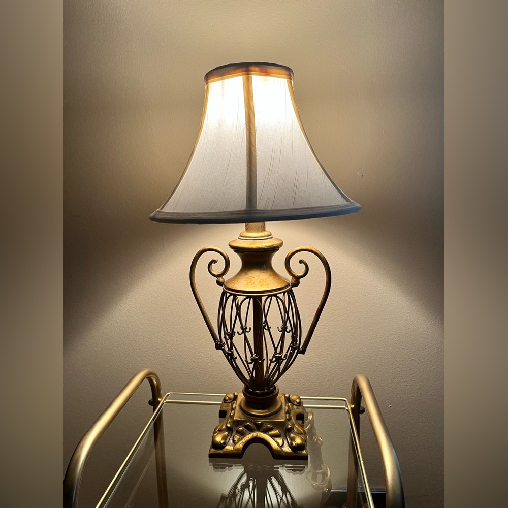 Hollywood Regency Gold Trophy Brass‎ Metal Table Lamp Boudoir 18”